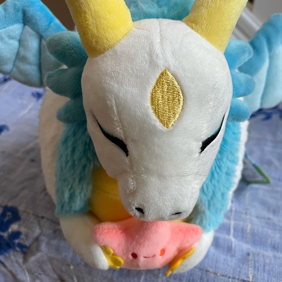 Squishable Wish Dragon - Picture 8 of 12